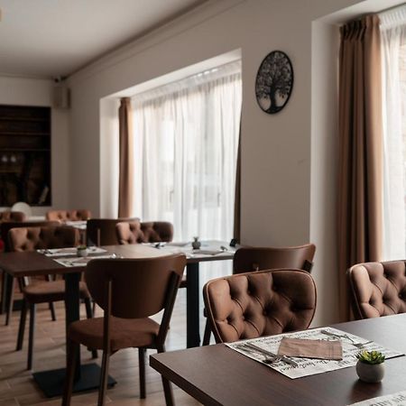 Rozsa Etterem & Panzio Bed & Breakfast Печ Екстериор снимка