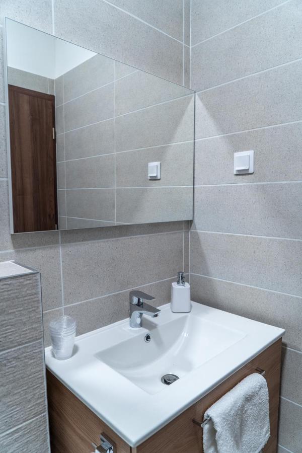 Rozsa Etterem & Panzio Bed & Breakfast Печ Екстериор снимка