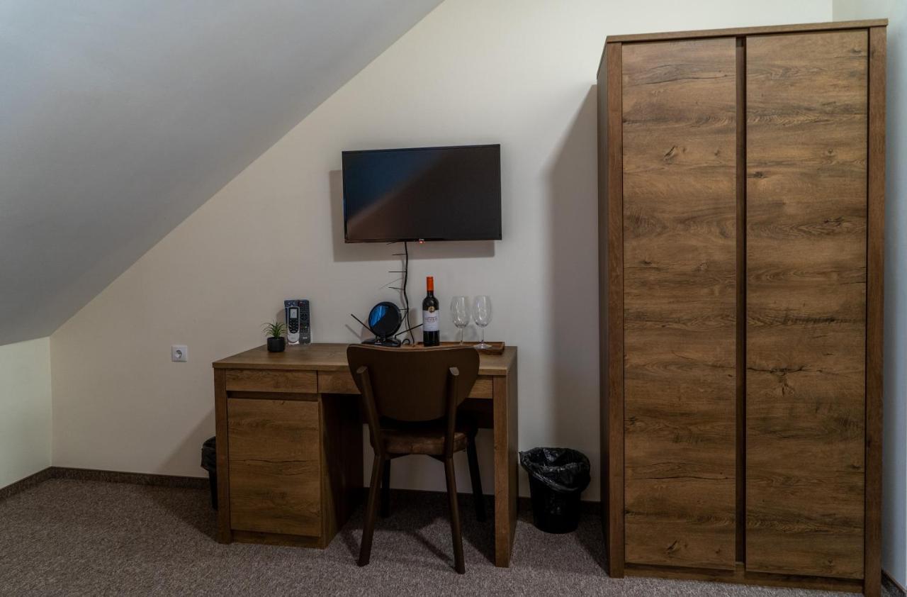 Rozsa Etterem & Panzio Bed & Breakfast Печ Екстериор снимка